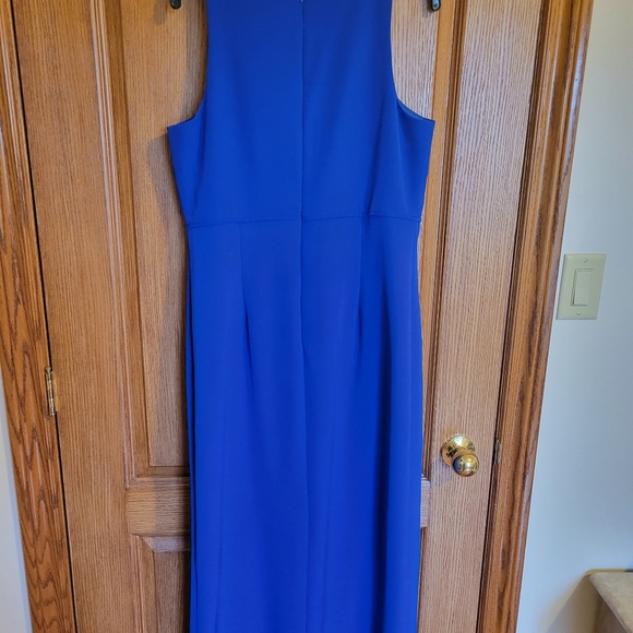 Formal Dress - Picture 4 of 4